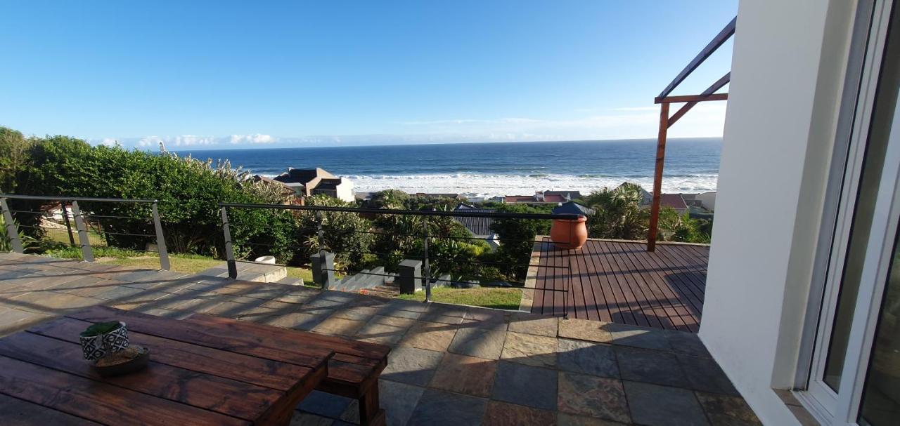 Beachview Guest Suites Port Elizabeth Exterior photo