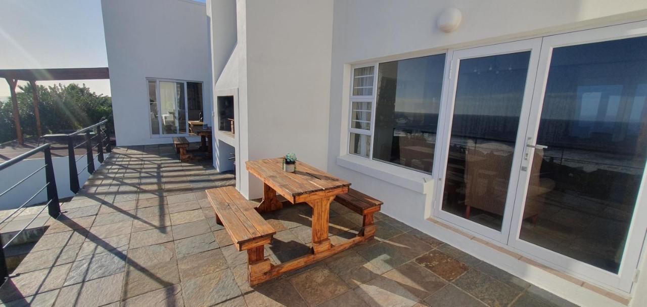 Beachview Guest Suites Port Elizabeth Exterior photo
