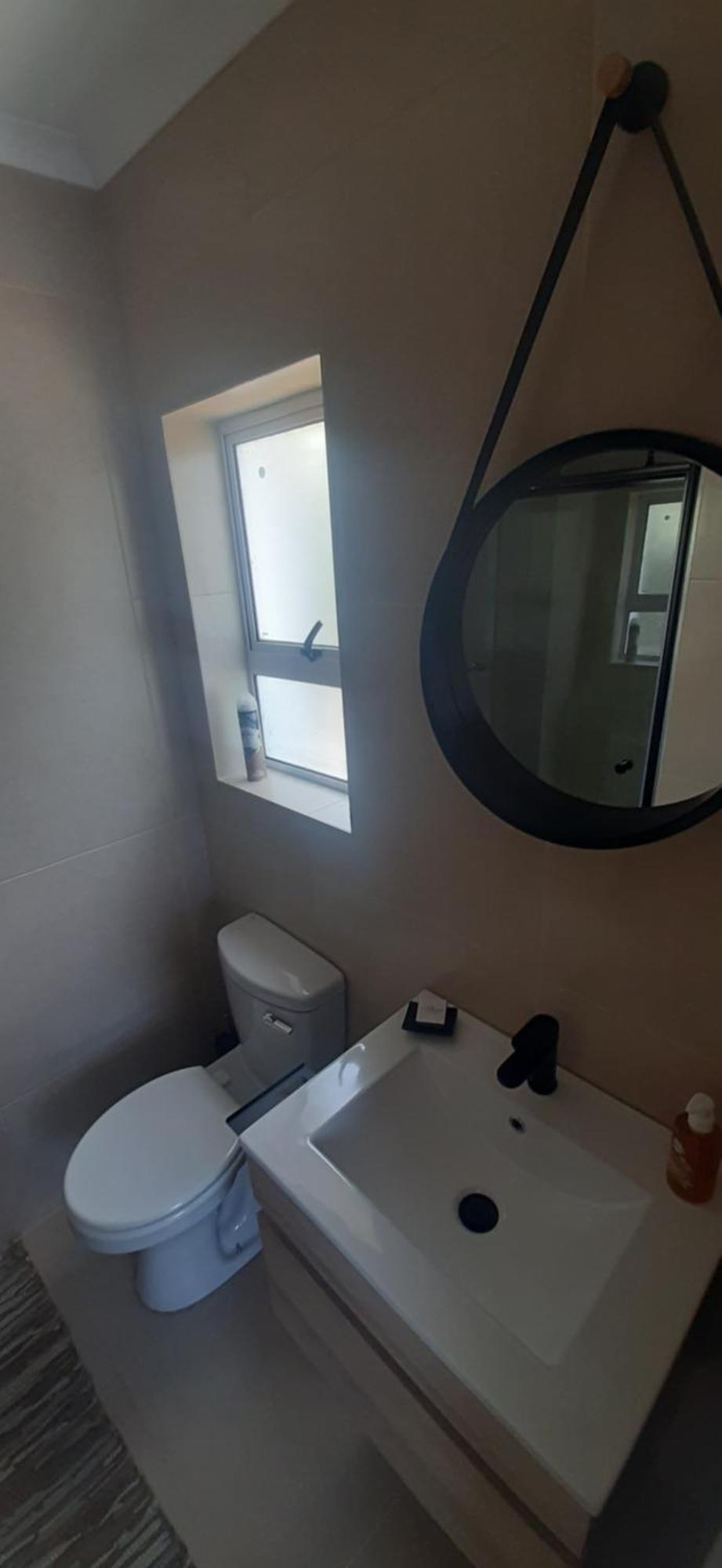 Beachview Guest Suites Port Elizabeth Exterior photo